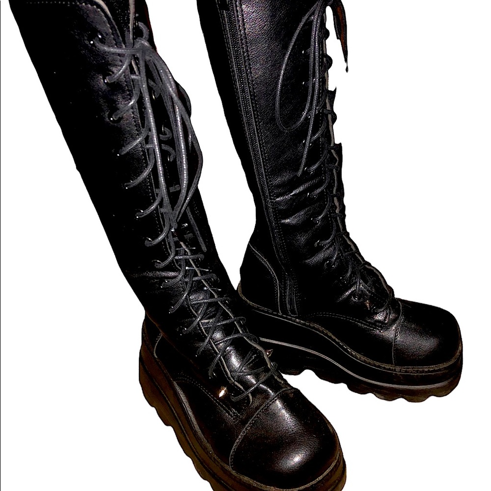 Demonia Shaker-72 Gothic Platform Boots